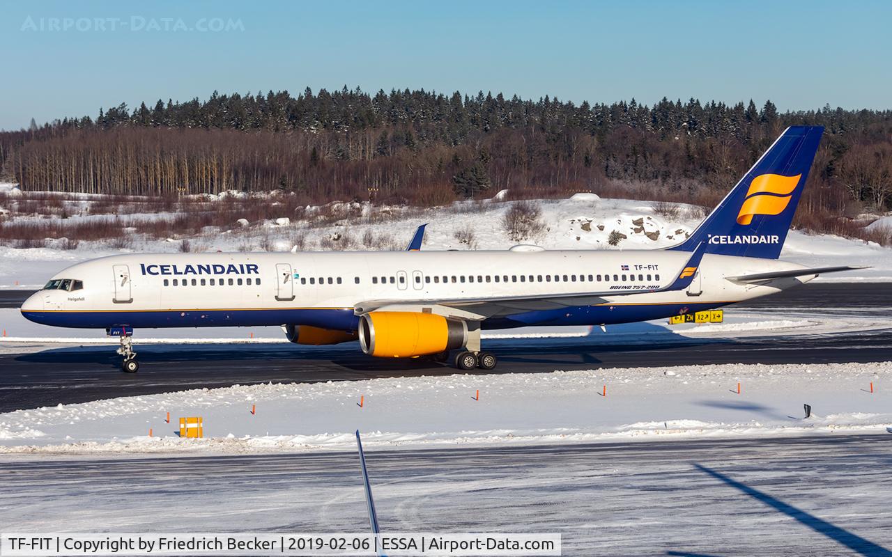 TF-FIT, 1994 Boeing 757-256 C/N 26244, taxying to the gate