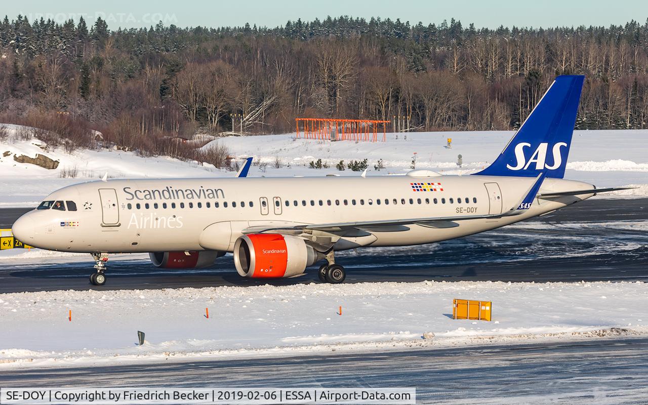 SE-DOY, 2017 Arbus A320-251N C/N 7499, taxying to the gate
