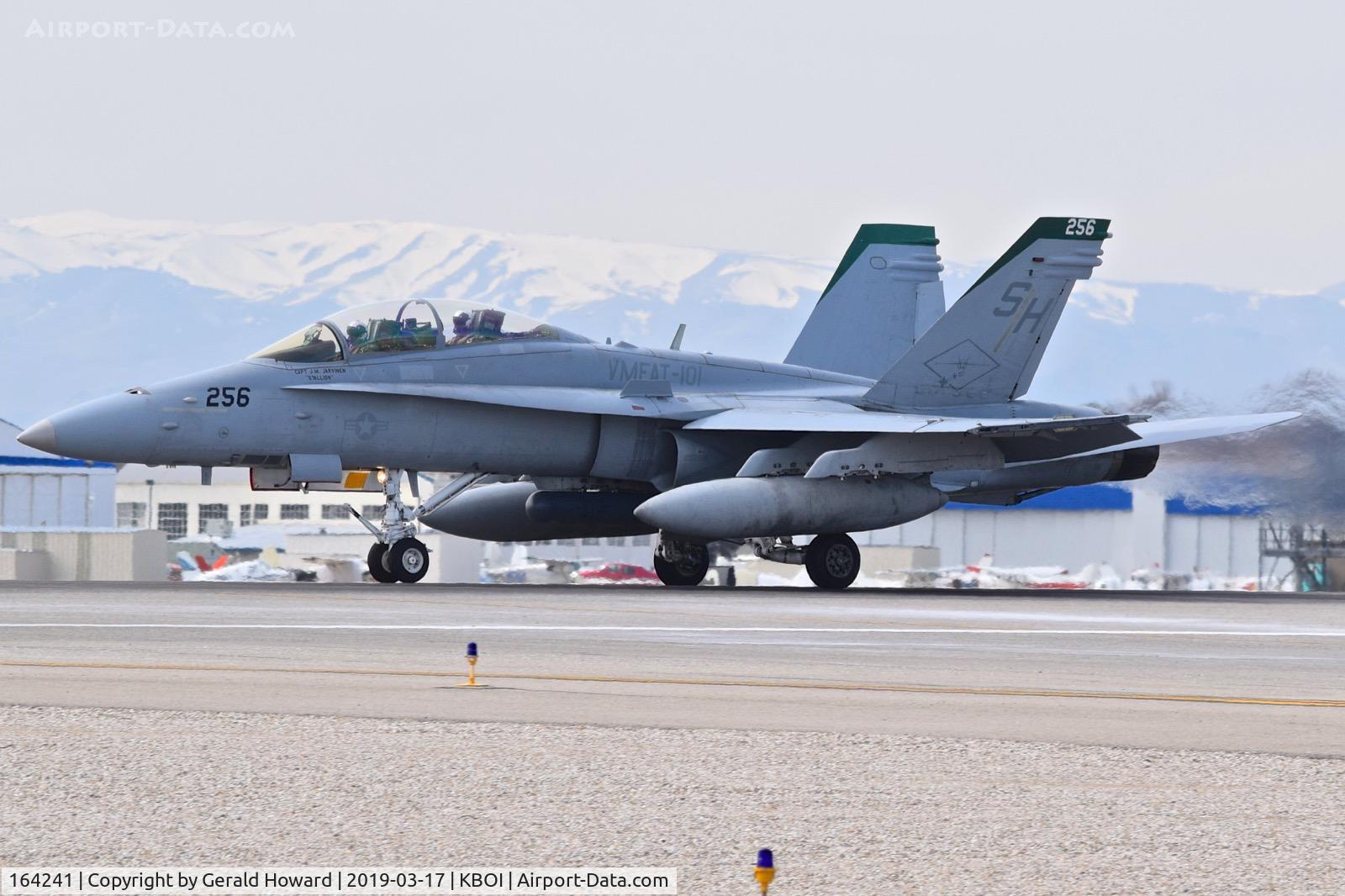 164241, 1991 McDonnell Douglas F/A-18D Hornet C/N 1004/D073, Take off run on RWY 10L.  VMFAT-101 
