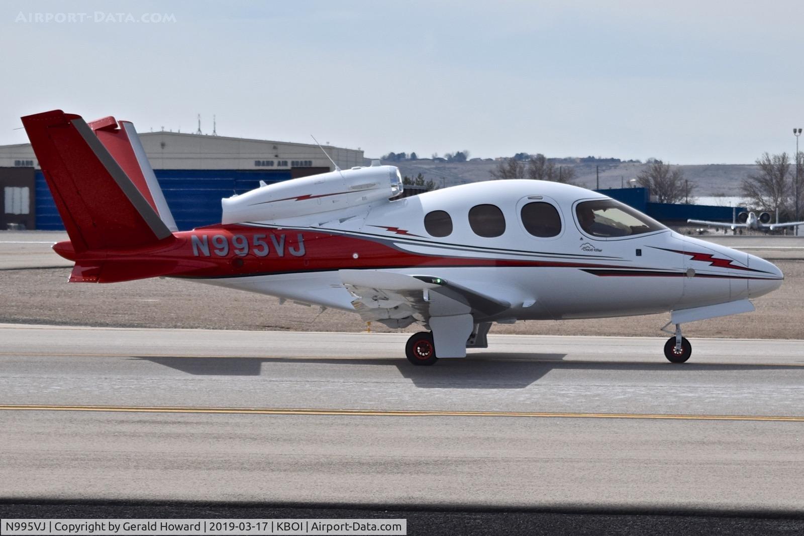 N995VJ, 2018 Cirrus SF50 Vision C/N 0059, Taxiing on Alpha.