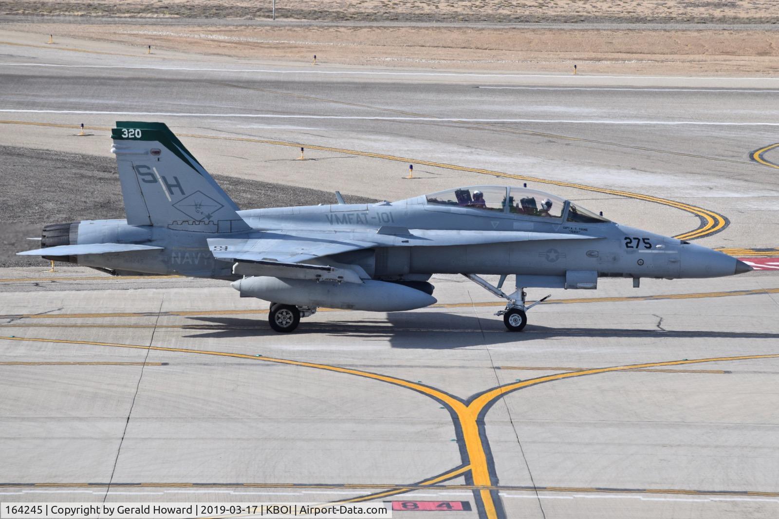 164245, 1991 McDonnell Douglas F/A-18D Hornet C/N 1008/D074, Taxiing on Alpha.