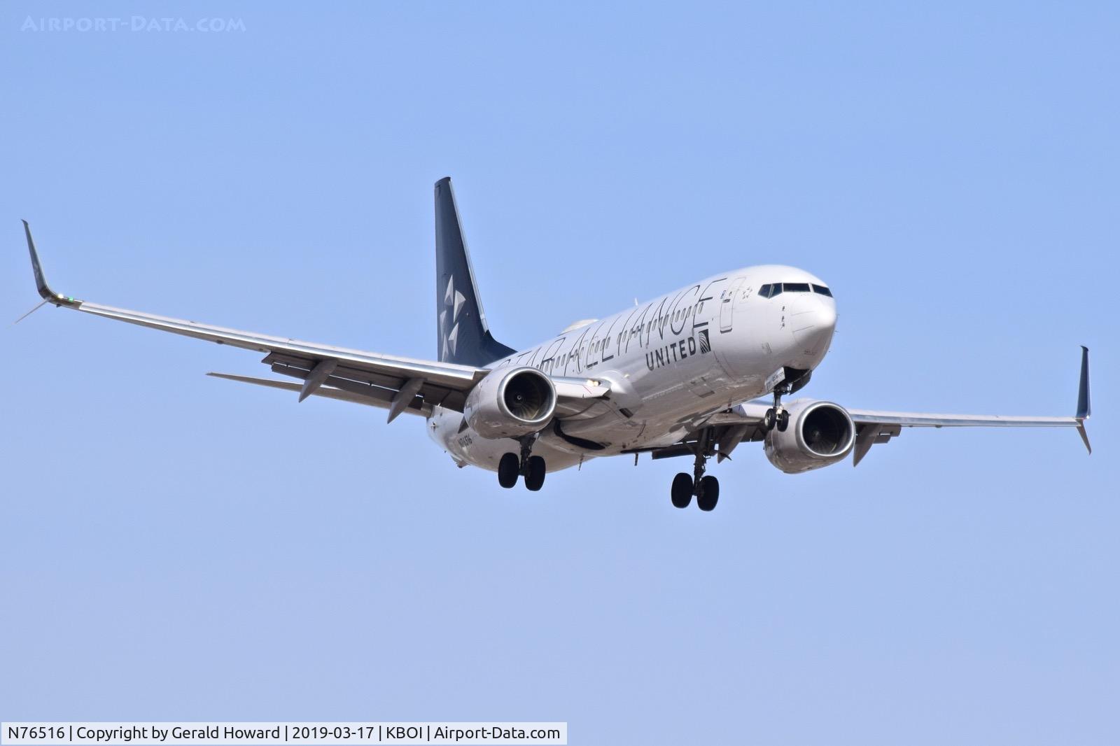 N76516, 2008 Boeing 737-824 C/N 37096, Approach to RWY 10L.
