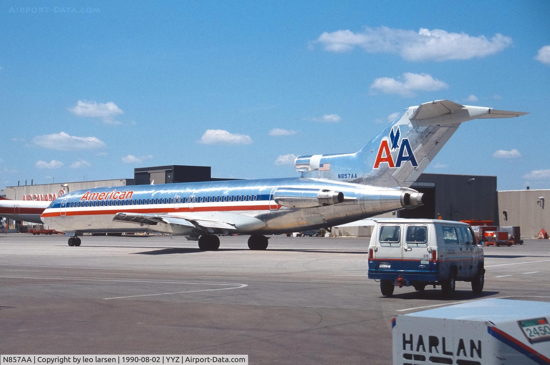 N857AA, 1976 Boeing 727-223 C/N 21084, Toronto 2.8.1990