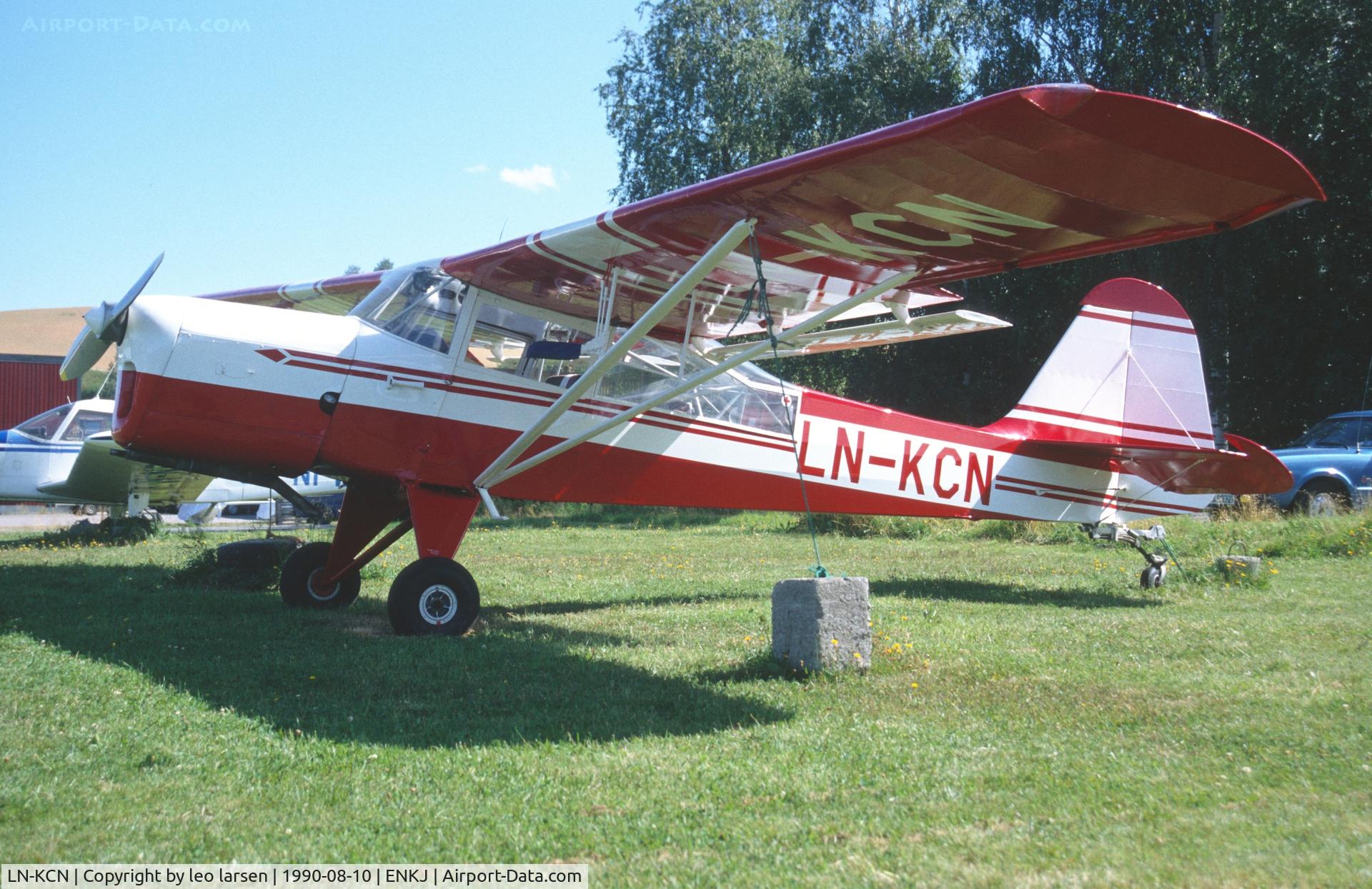 LN-KCN, 1964 Auster 6A Tugmaster C/N 3743, Kjeller 10.8.1990