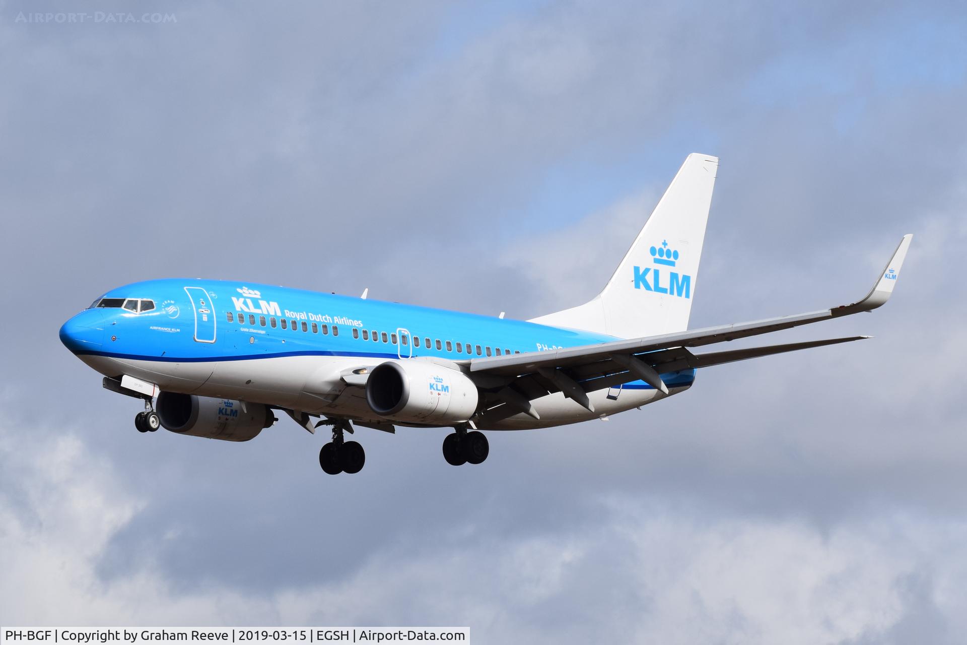 PH-BGF, 2008 Boeing 737-7K2 C/N 30365, Landing at Norwich.