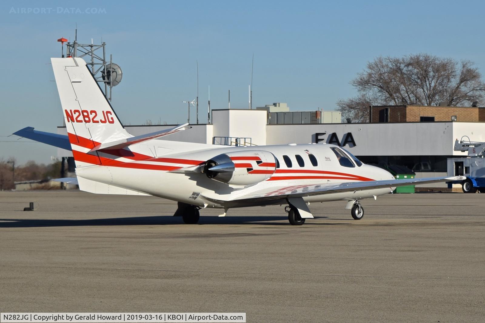 N282JG, 1981 Cessna 501 C/N 501-0204, Parked on the north GA ramp.