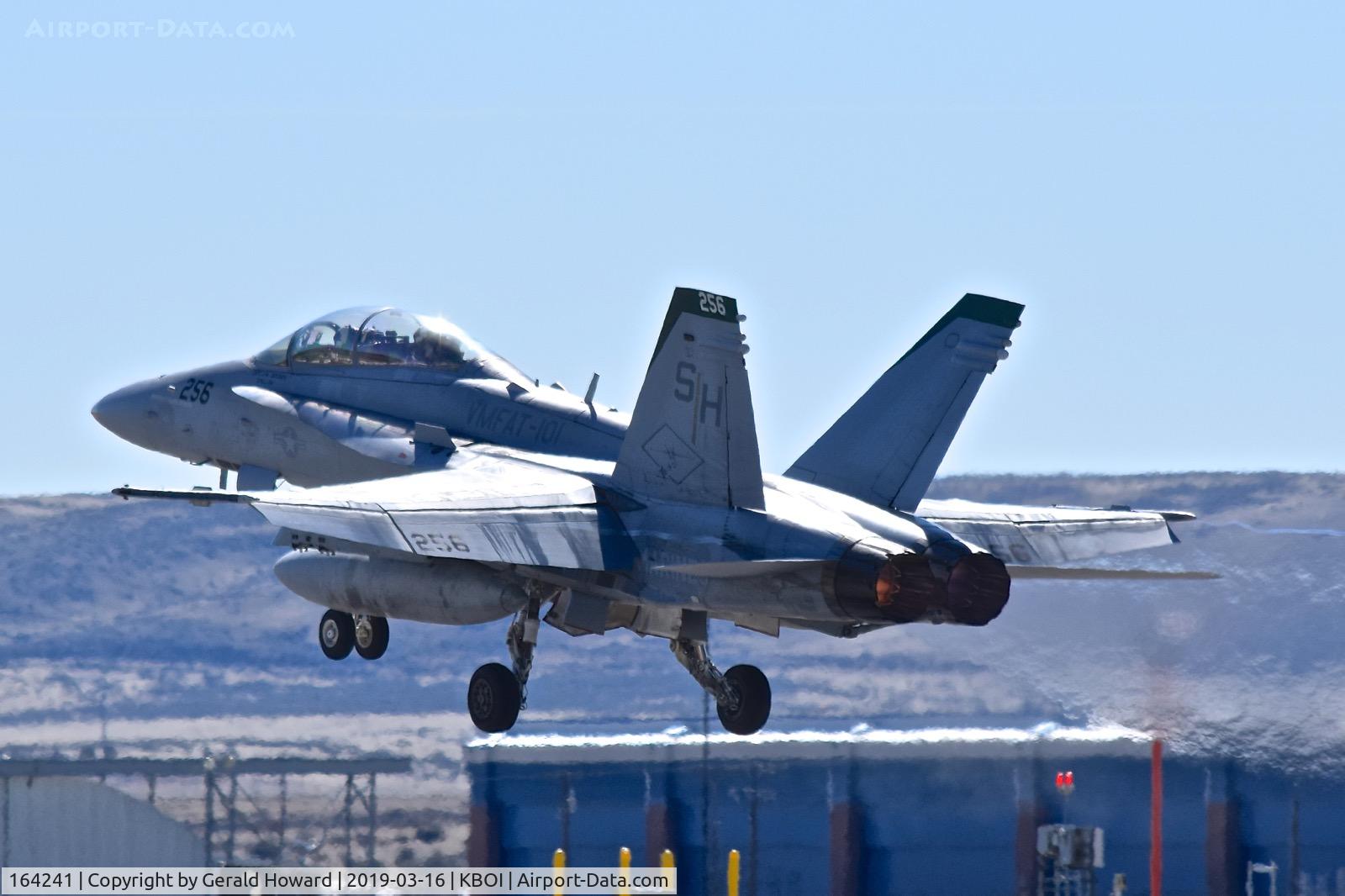 164241, 1991 McDonnell Douglas F/A-18D Hornet C/N 1004/D073, Departing RWY 10L. VMFAT-101 