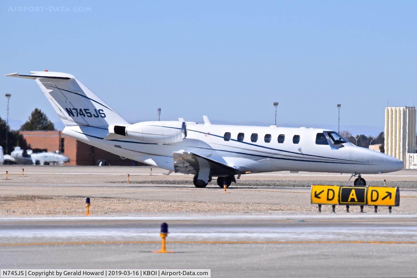 N745JS, 2003 Cessna 525A C/N 525A-0174, On Delta after turning off RWY 10L.