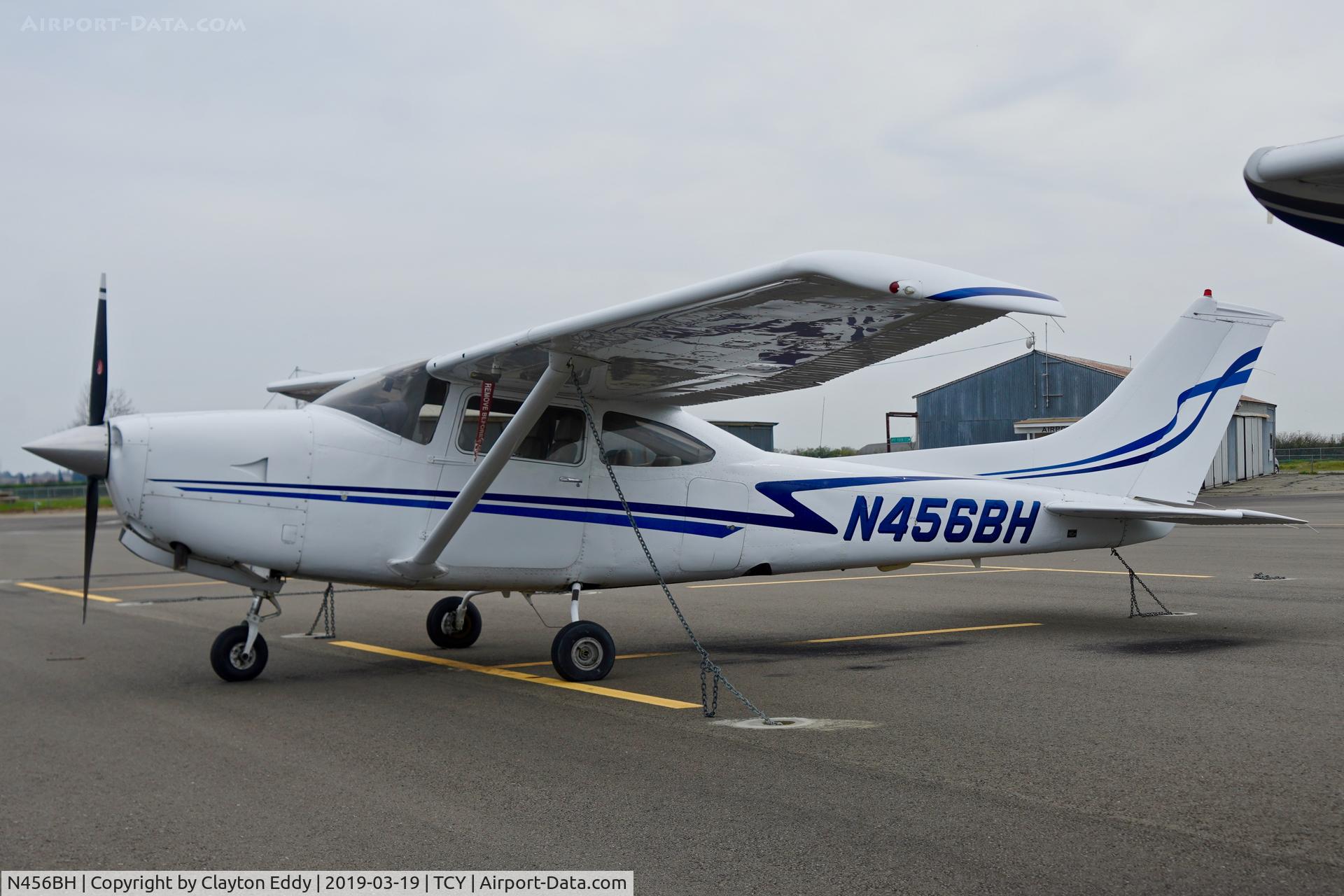 N456BH, 1980 Cessna TR182 Turbo Skylane RG C/N R18201482, Tracy Airport California 2019.