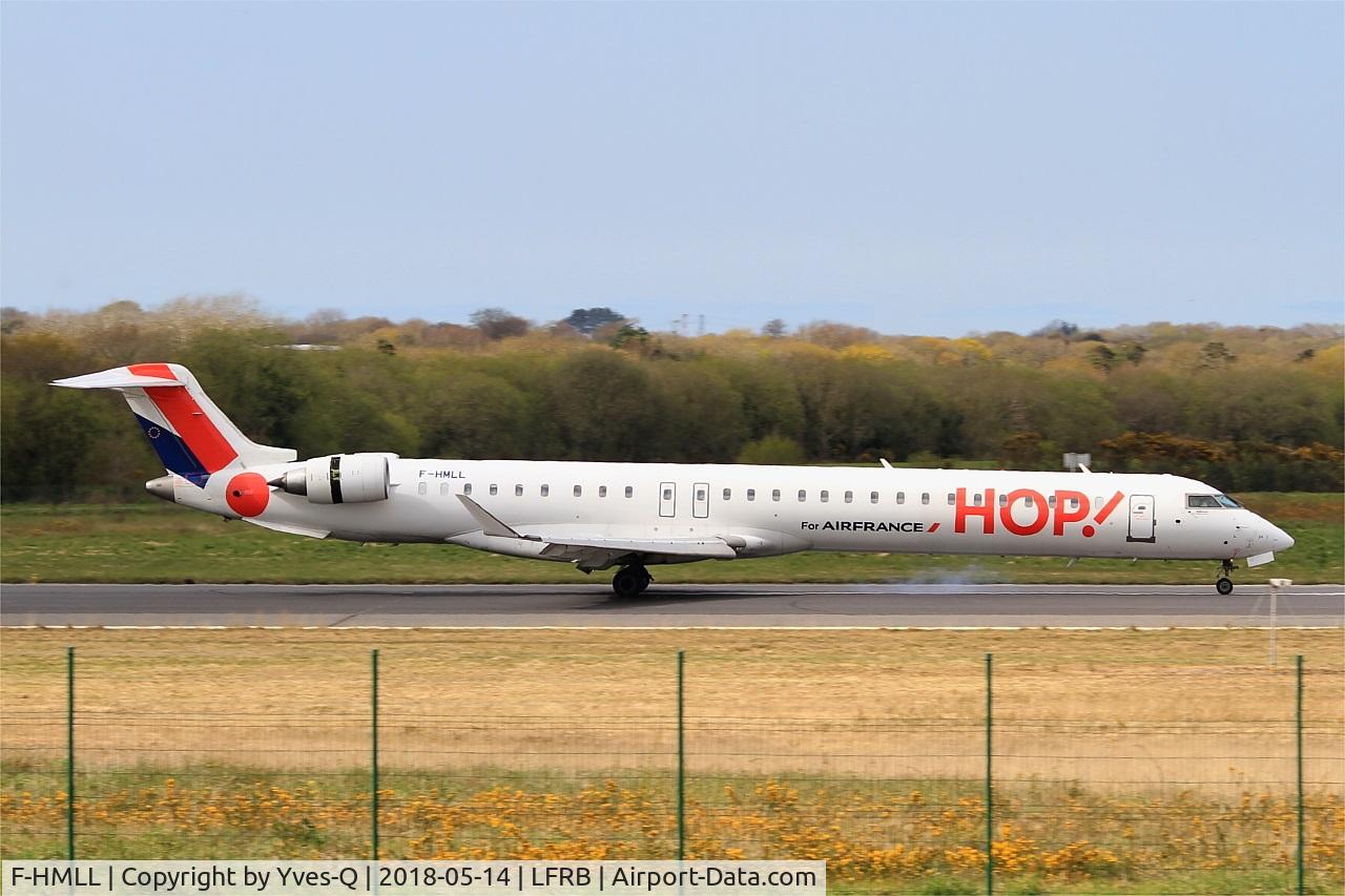 F-HMLL, 2011 Bombardier CRJ-1000EL NG (CL-600-2E25) C/N 19017, Bombardier CRJ-1000, Landing rwy 07R, Brest-Bretagne airport (LFRB-BES)