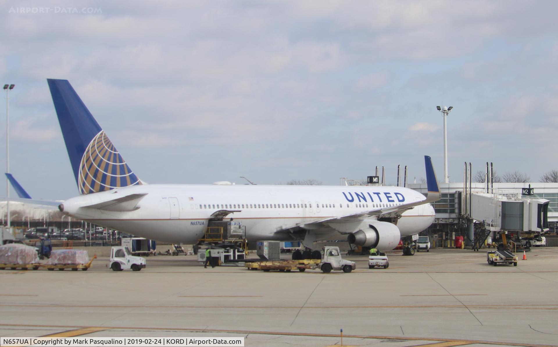 N657UA, 1993 Boeing 767-322 C/N 27112, Boeing 767-322