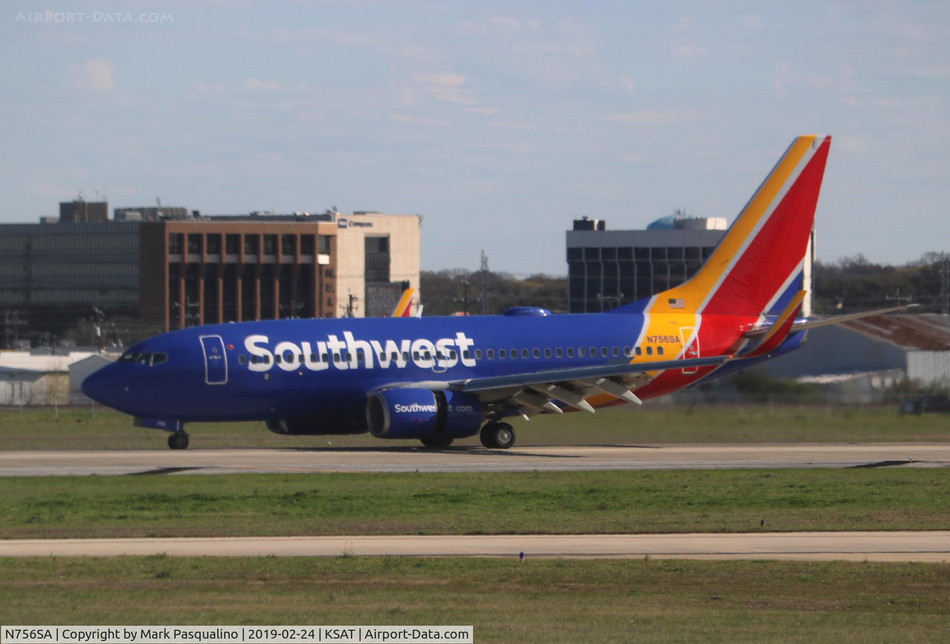 N756SA, 1999 Boeing 737-7H4 C/N 27872, Boeing 737-7H4