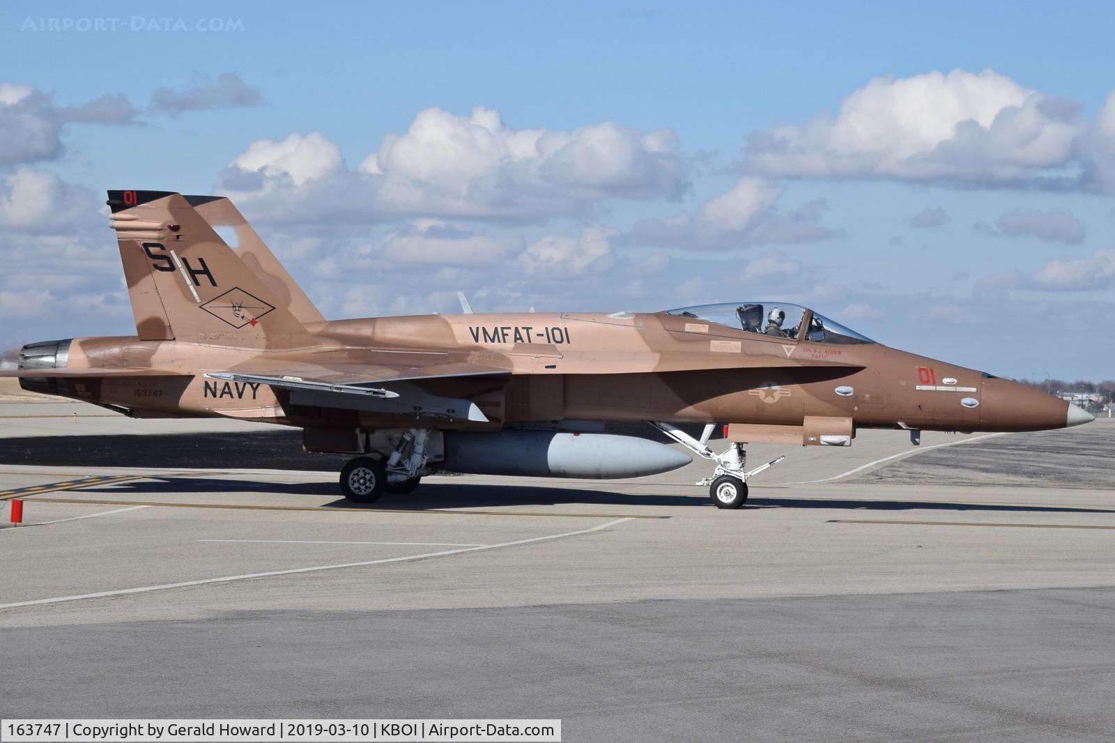 163747, 1989 McDonnell Douglas F/A-18C Hornet C/N 821/C106, Taxiing onto north GA ramp.