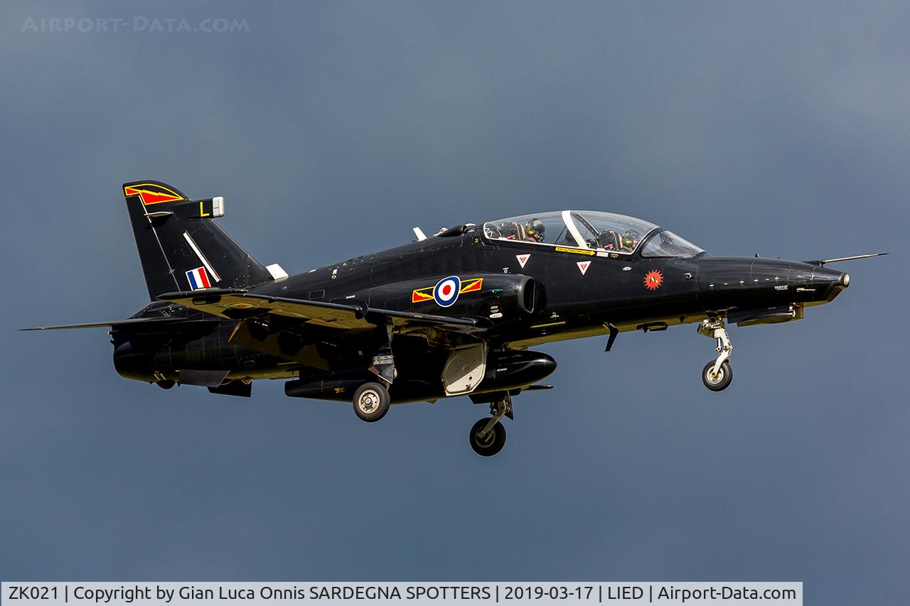 ZK021, 2009 BAe Systems Hawk T2 C/N RT012/1250, LANDING 17R