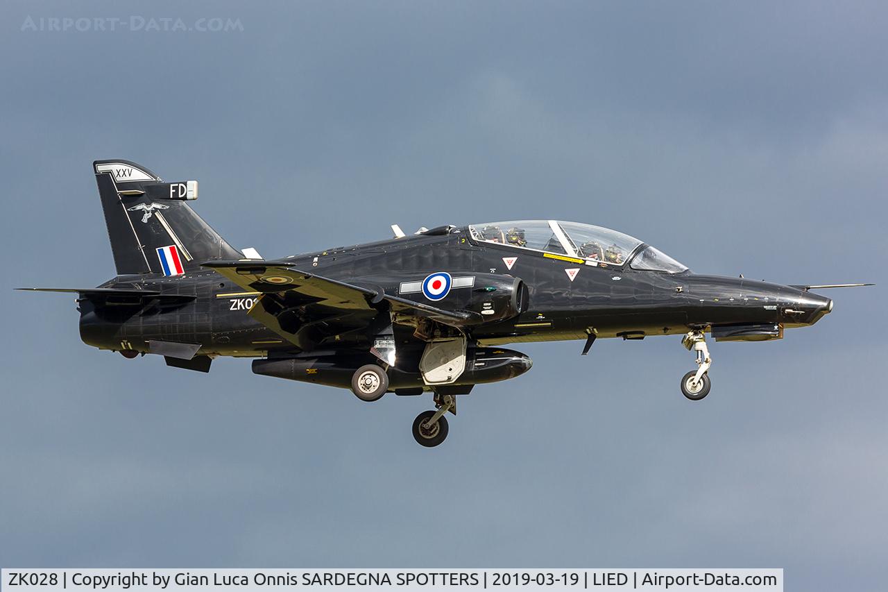 ZK028, 2009 British Aerospace Hawk T2 C/N RT019/1257, LANDING 17R