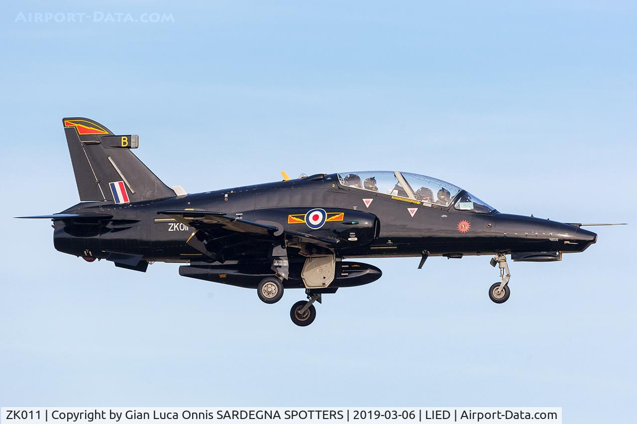 ZK011, 2006 British Aerospace Hawk T2 C/N RT002/1240, LANDING 17R