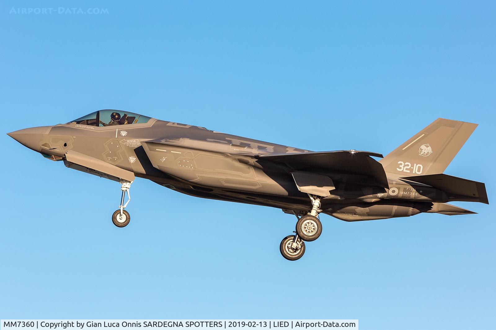 MM7360, Lockheed Martin F-35A Lightning II C/N AL-10, LANDING 35R