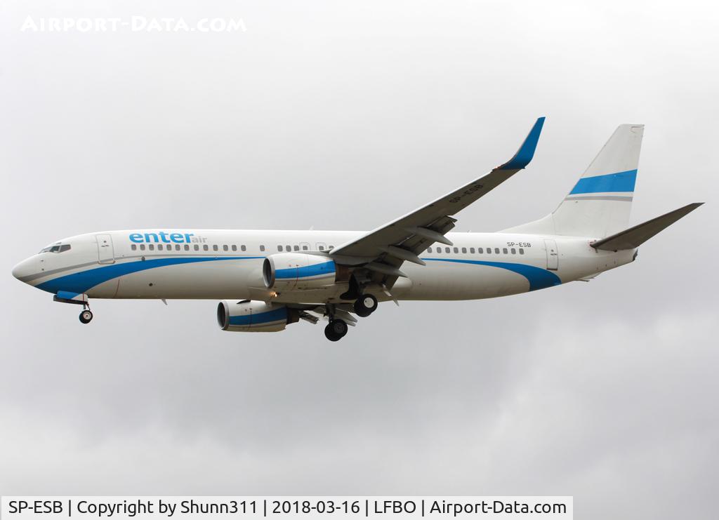SP-ESB, 2003 Boeing 737-8Q8 C/N 30692, Landing rwy 32L