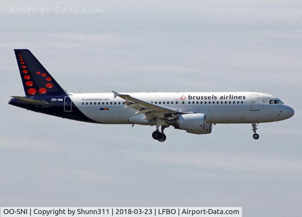 OO-SNI, 2003 Airbus A320-214 C/N 1983, Landing rwy 32L