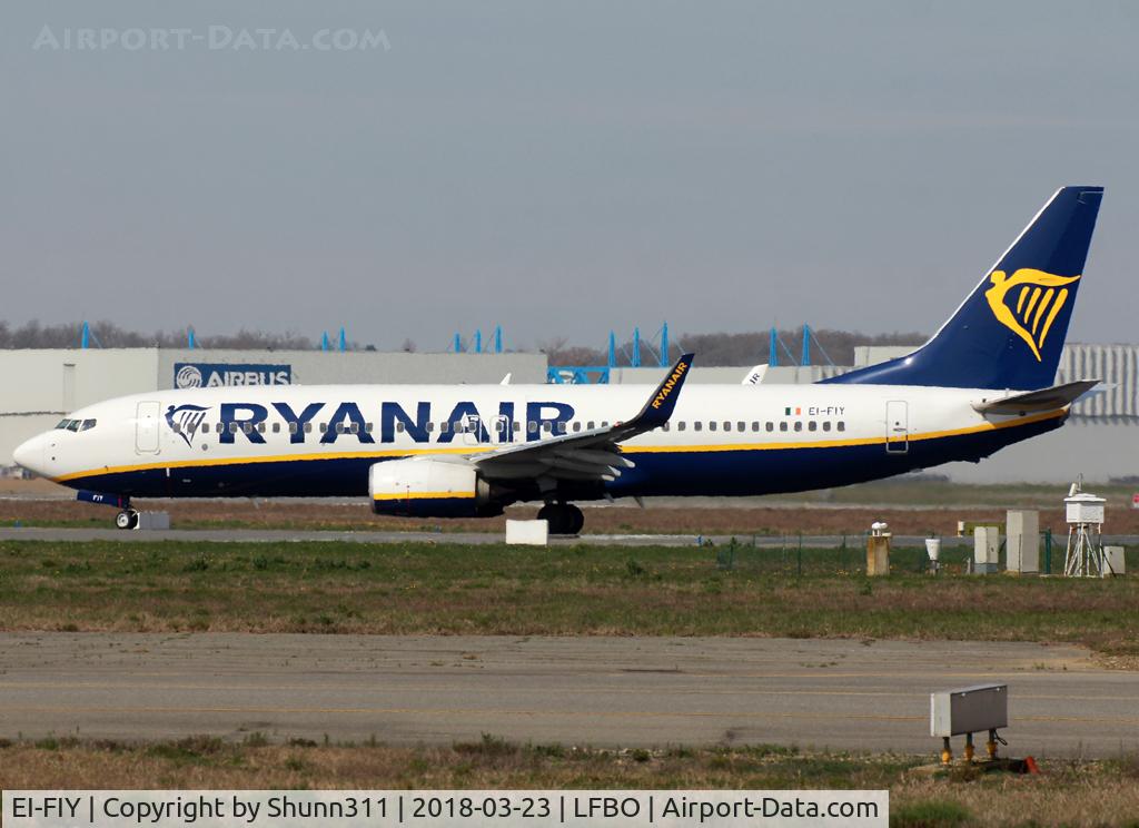 EI-FIY, 2015 Boeing 737-8AS C/N 44707, Lining up rwy 32R for departure from November 2