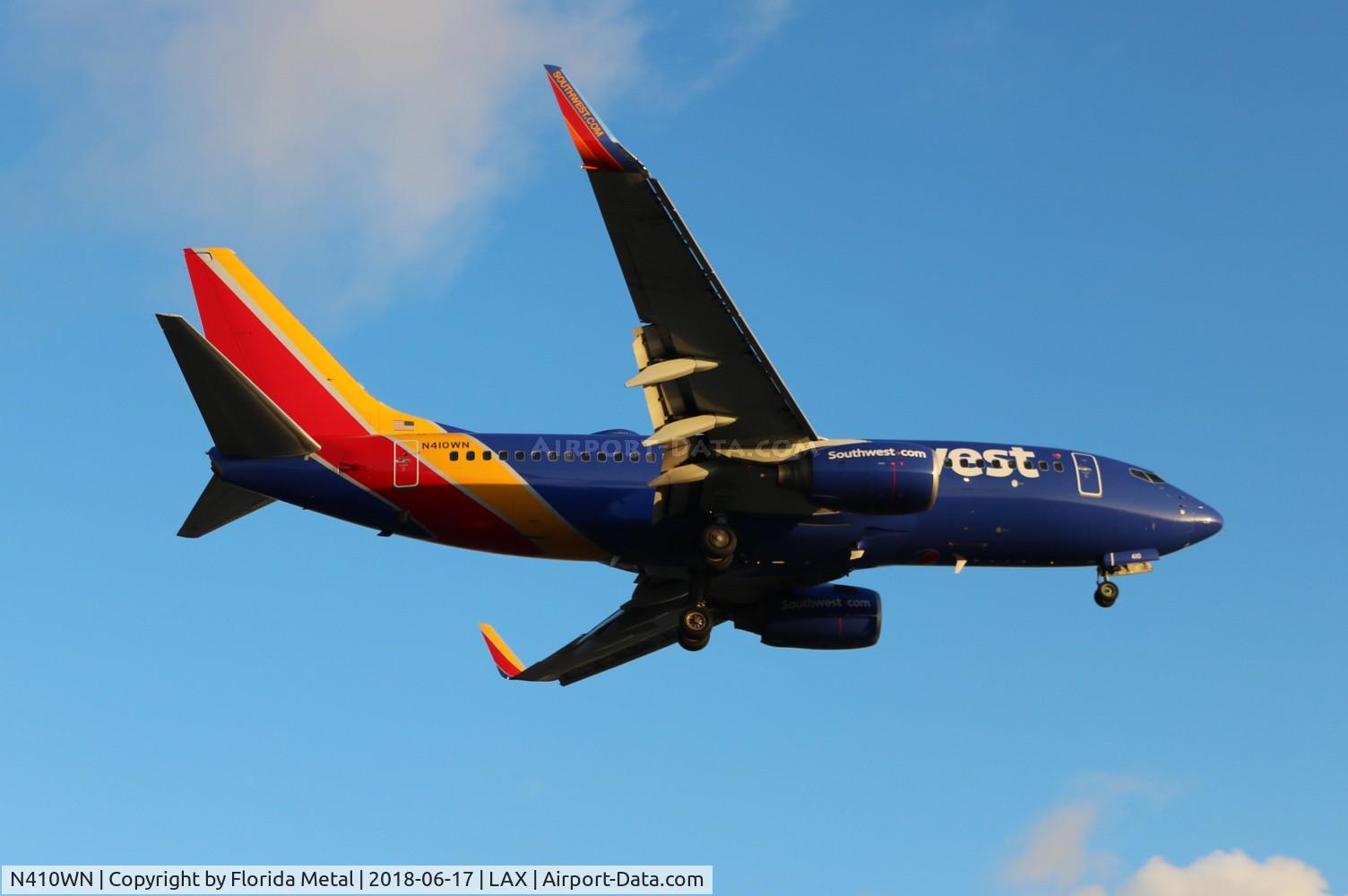 N410WN, 2001 Boeing 737-7H4 C/N 27897, Southwest
