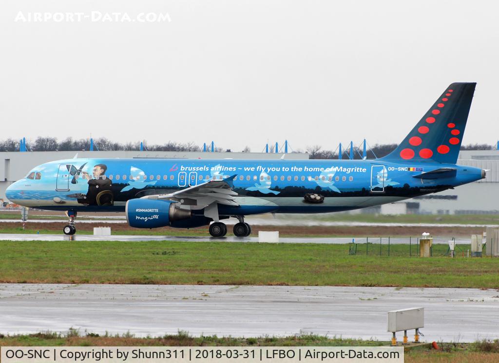 OO-SNC, 2002 Airbus A320-214 C/N 1797, Lining up rwy 32R for departure from November 2 in Magritte c/s