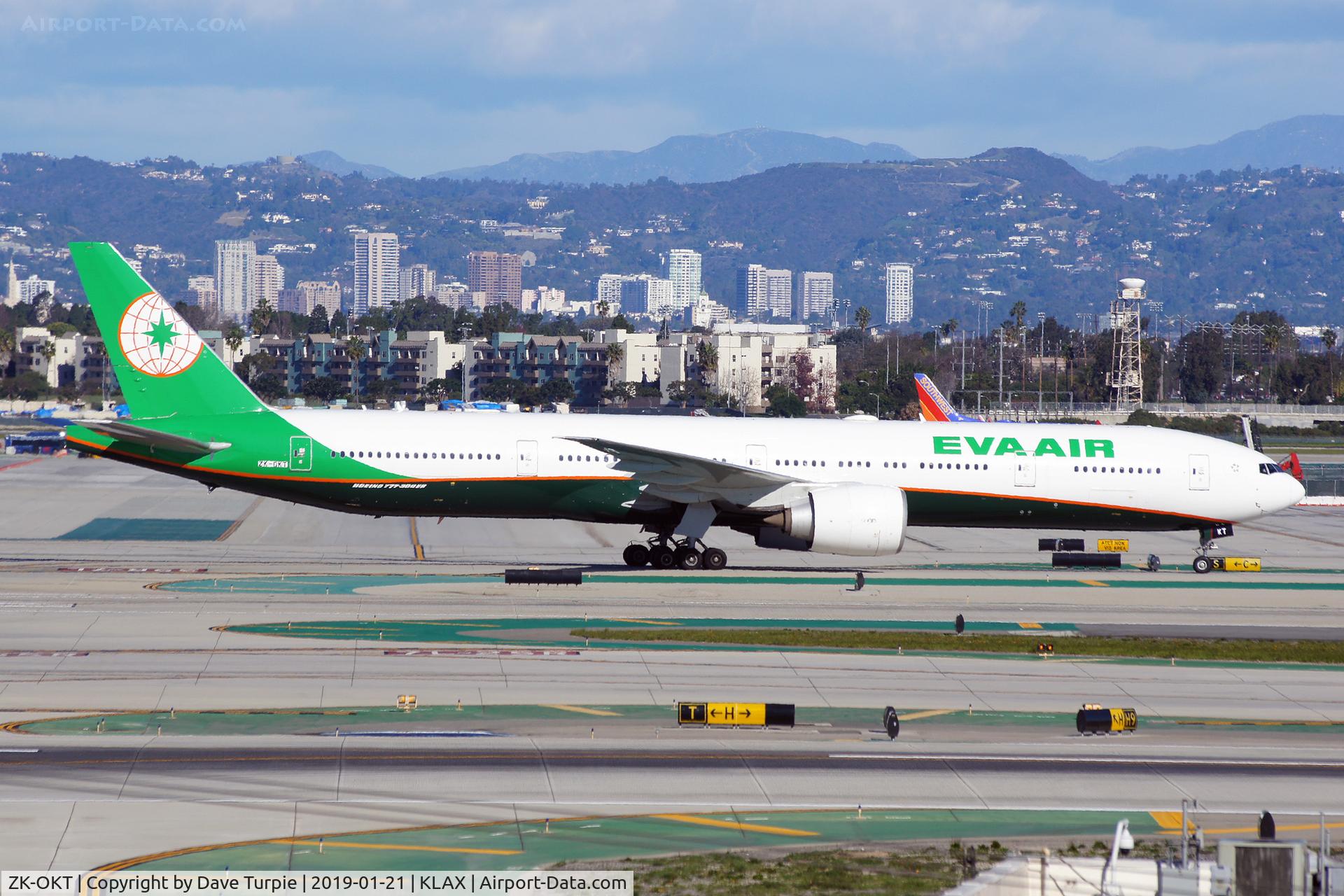 ZK-OKT, 2010 Boeing 777-35E/ER C/N 32644, No comment.