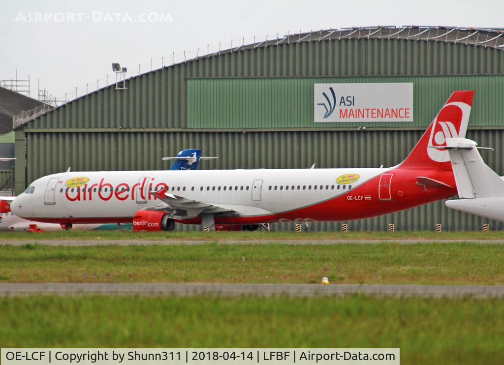 OE-LCF, 2003 Airbus A321-211 C/N 1966, Parked...