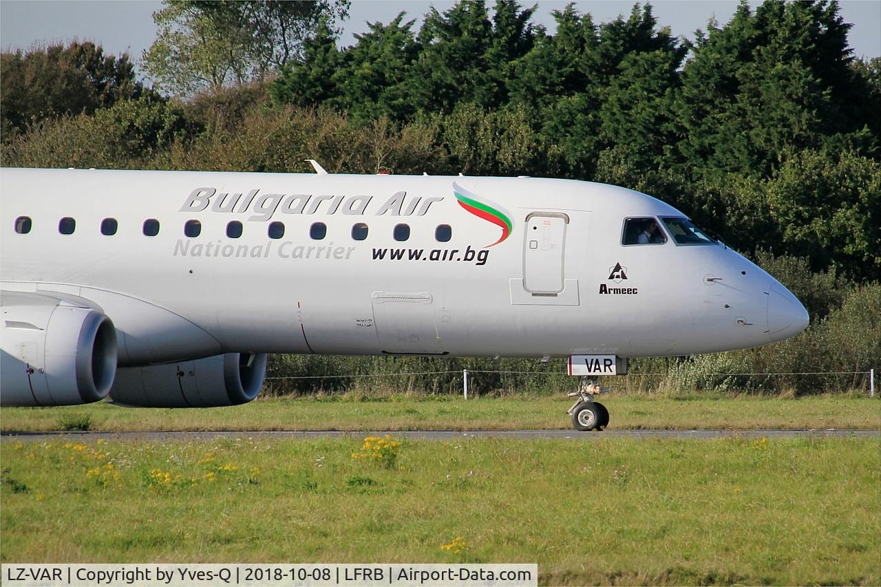 LZ-VAR, 2012 Embraer 190AR (ERJ-190-100IGW) C/N 19000496, Embraer 190AR,  Taxiing rwy 25L, Brest-Guipavas Airport (LFRB-BES)