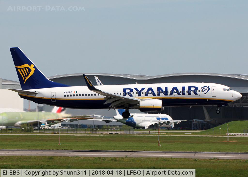 EI-EBS, 2009 Boeing 737-8AS C/N 35001, Landing rwy 14R