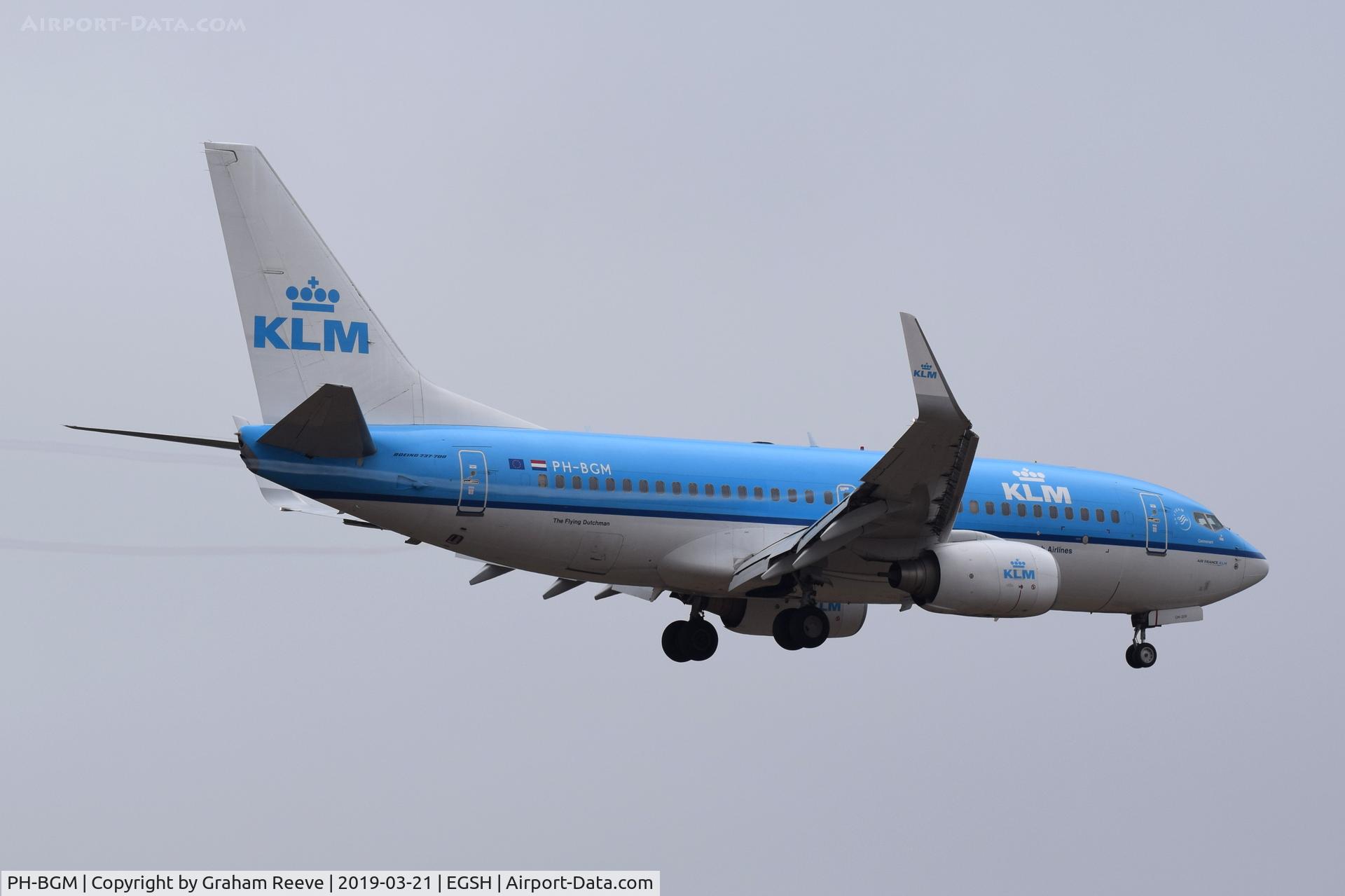 PH-BGM, 2011 Boeing 737-7K2 C/N 39255, Landing at Norwich on runway 