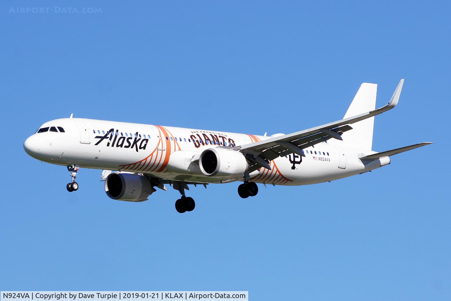 N924VA, 2018 Airbus A321-253N C/N 7942, Celebrating the San Francisco Giants baseball team.