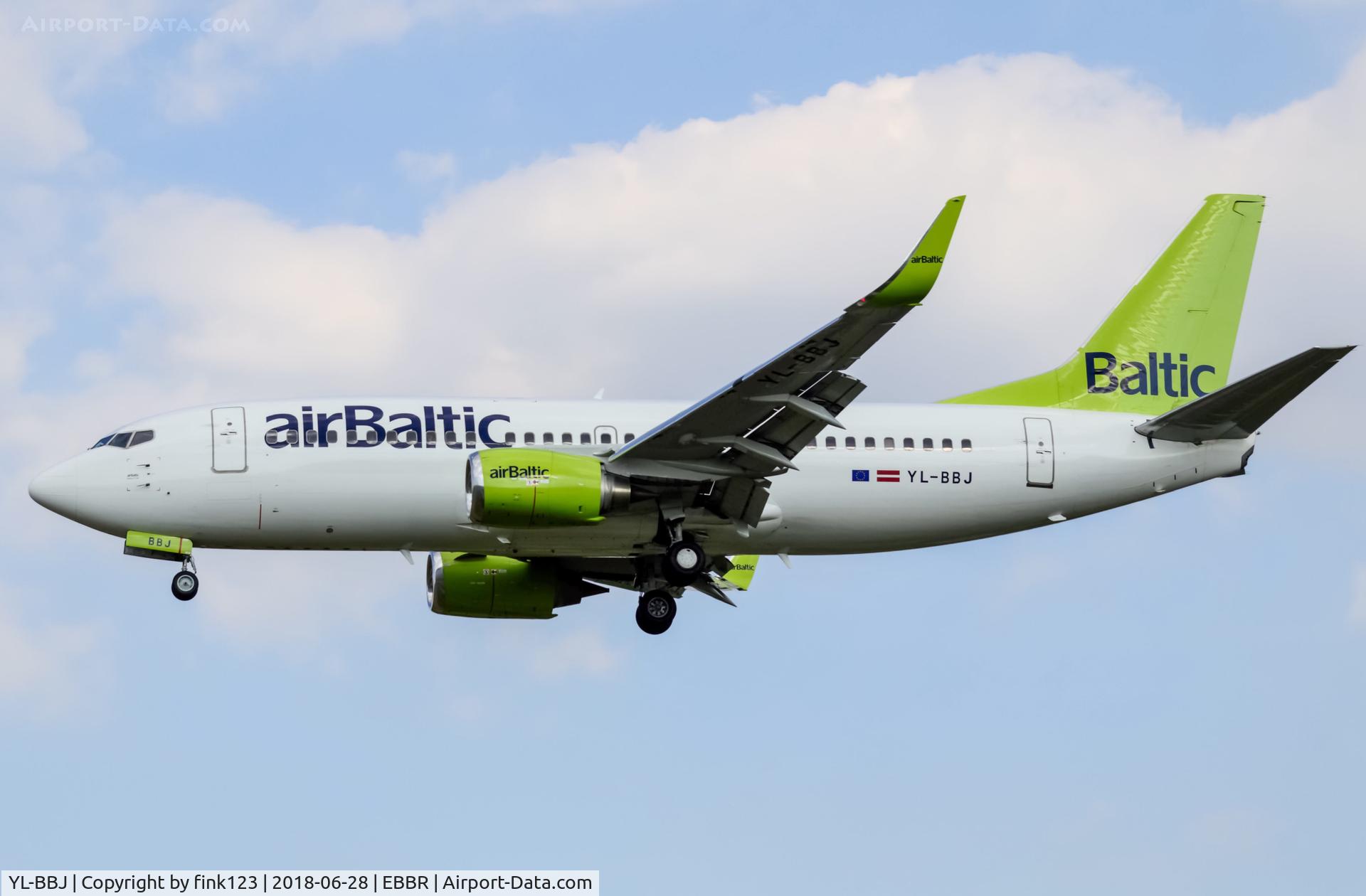 YL-BBJ, 1999 Boeing 737-33Q C/N 30333, 