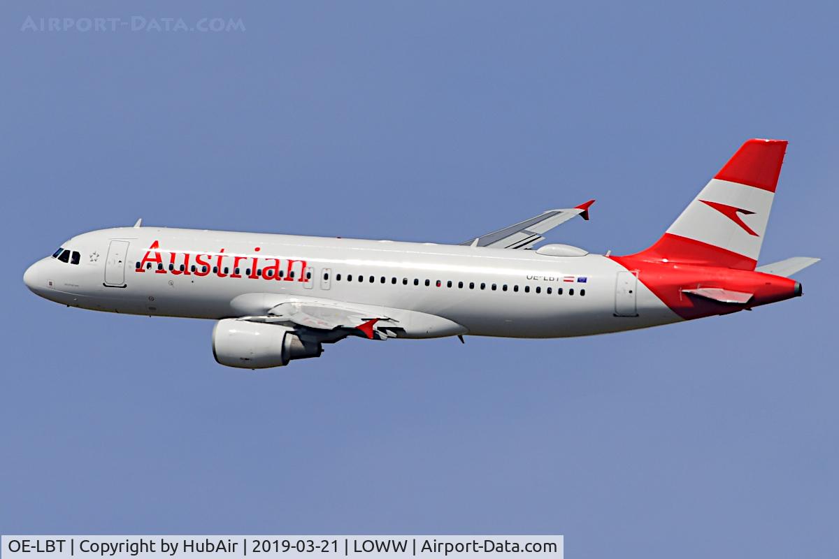 OE-LBT, 2000 Airbus A320-214 C/N 1387, Departing from RWY 29