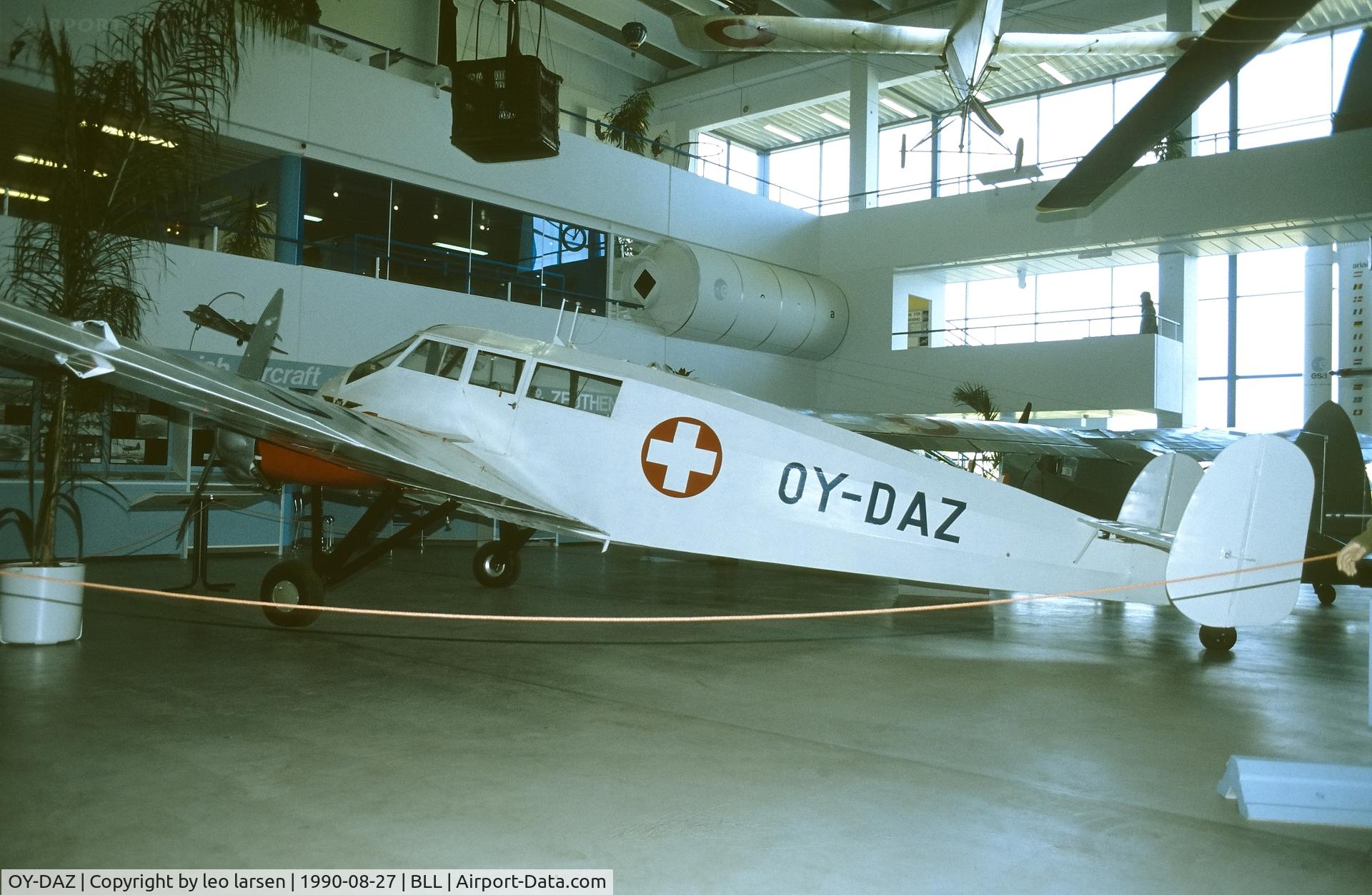 OY-DAZ, 1937 General Aircraft Monospar ST-25 Ambulance C/N GAL/ST/25/95, Billund Museum 27.8.1990