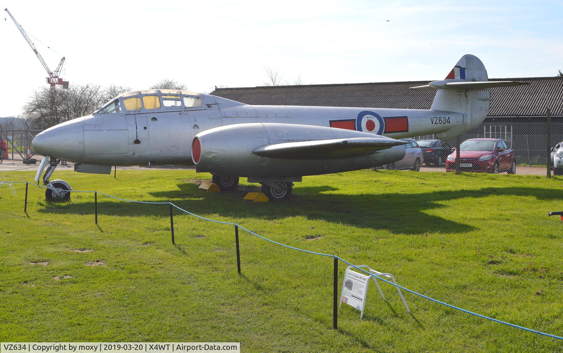 VZ634, Gloster Meteor T.7 C/N Not found VZ634, Gloster Meteor T.7 at Winthorpe.