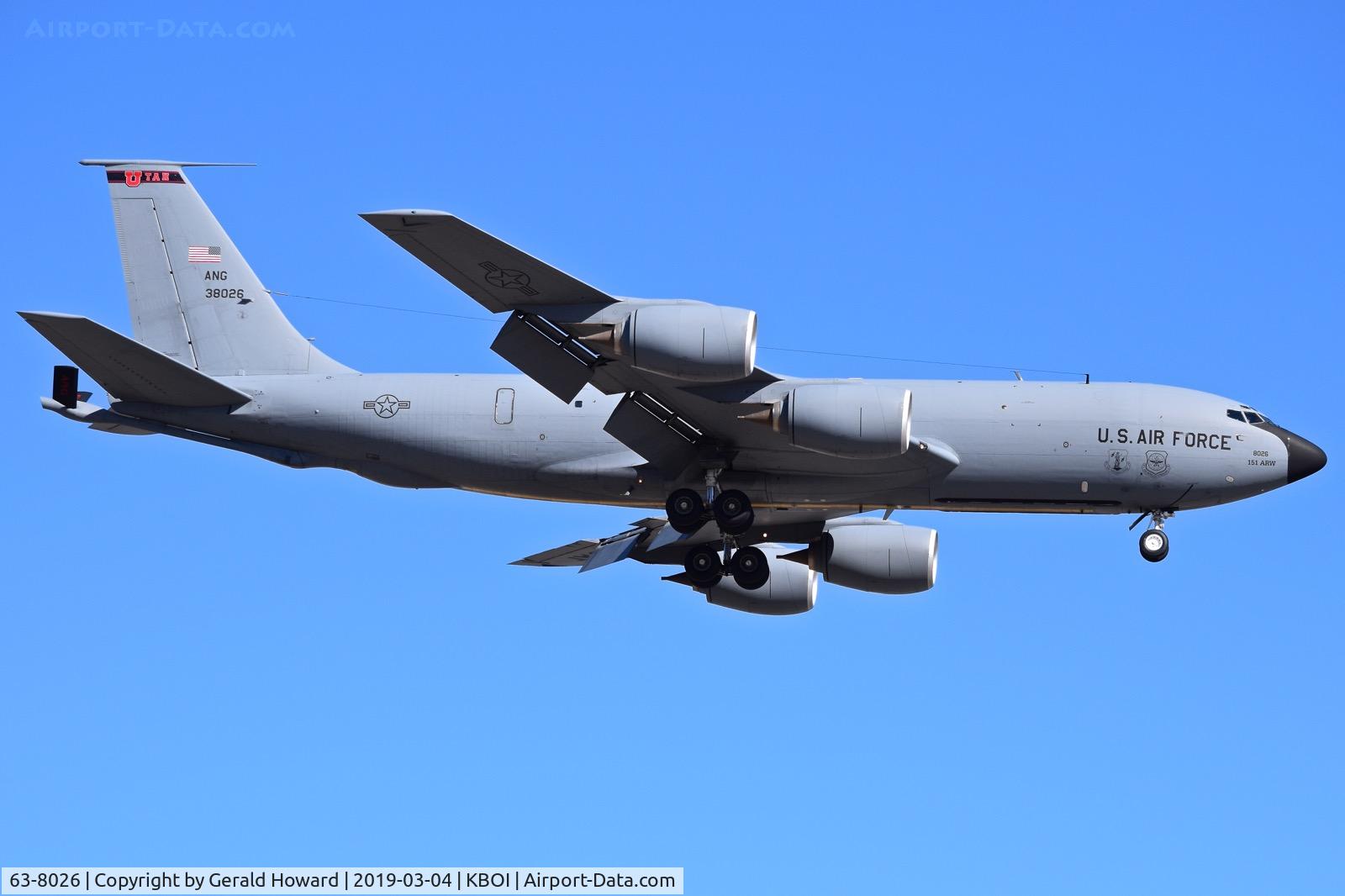 63-8026, 1963 Boeing KC-135R Stratotanker C/N 18643/T0682, Landing RWY 10L.  151st ARW, Utah ANG.
