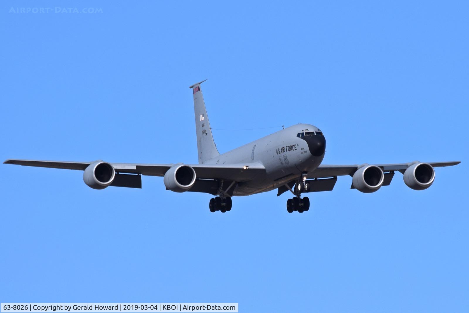 63-8026, 1963 Boeing KC-135R Stratotanker C/N 18643/T0682, Approach to RWY 10L.  151st ARW, Utah ANG.