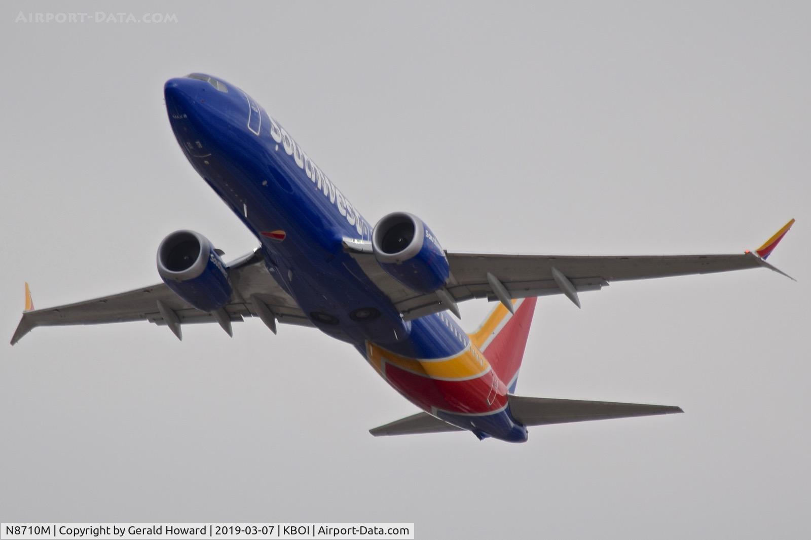 N8710M, 2017 Boeing 737-8 MAX C/N 42567, Departing BOI.