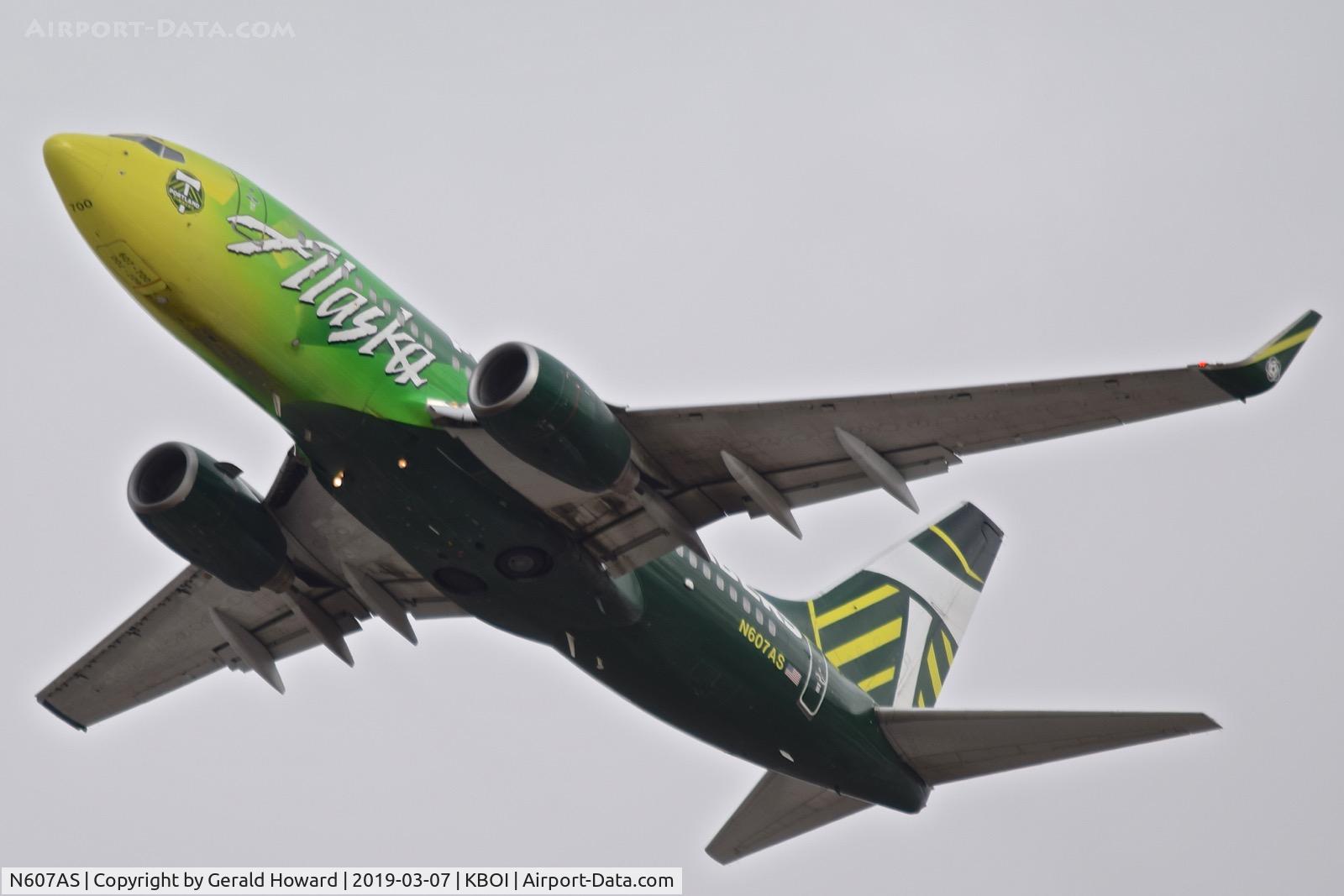N607AS, 1999 Boeing 737-790 C/N 29751, Departing RWY 28R.