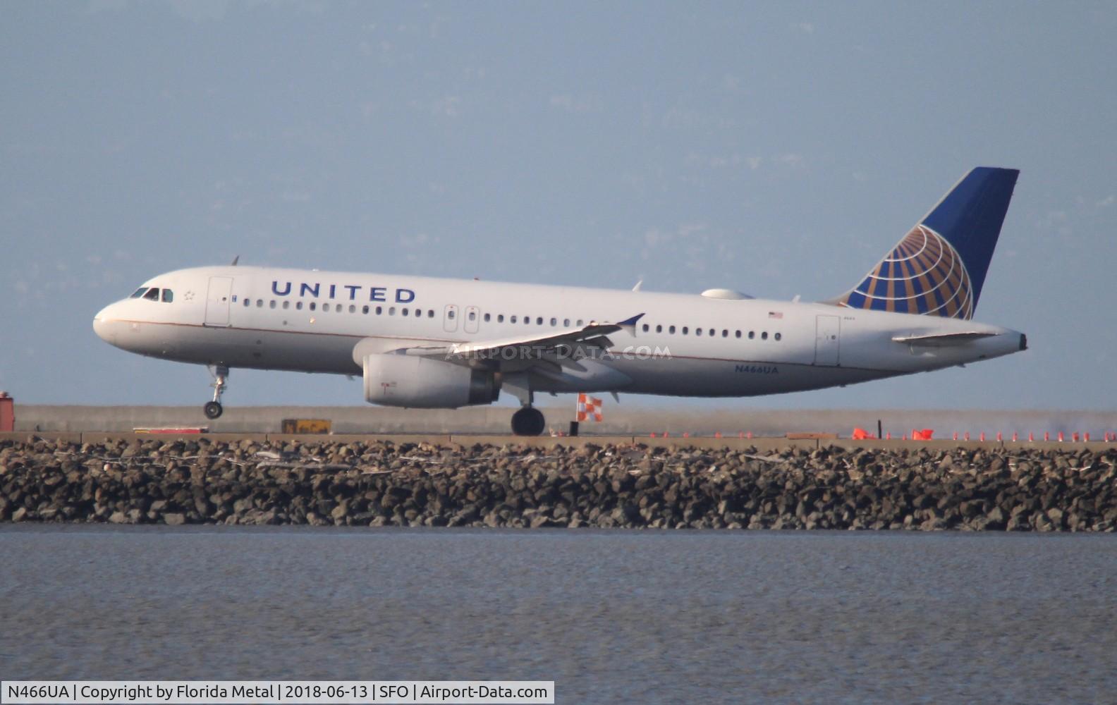 N466UA, 2000 Airbus A320-232 C/N 1343, United