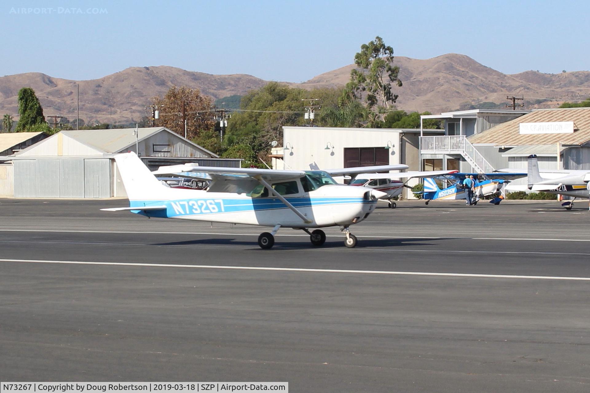 N73267, 1976 Cessna 172M C/N 17267344, 1976 Cessna 172M SKYHAWK, Lycoming IO-320-E2D 150 Hp, landing roll Rwy 04