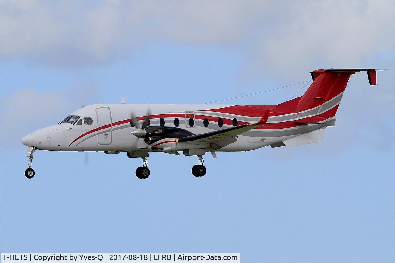 F-HETS, 1999 Raytheon 1900D C/N UE-360, Raytheon Aircraft Company 1900D, Short approach rwy 25L, Brest-Bretagne Airport (LFRB-BES)