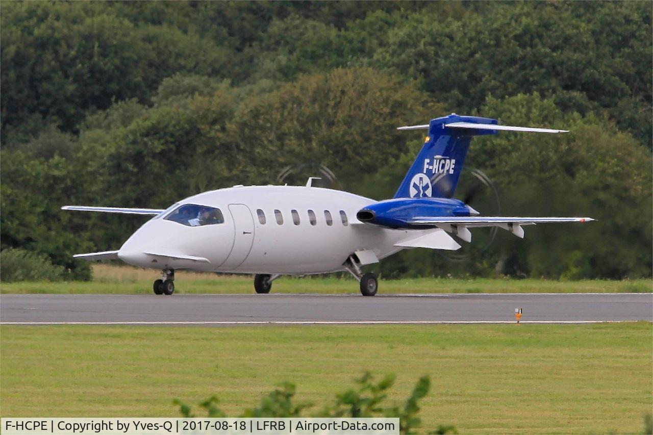 F-HCPE, 2008 Piaggio P-180 Avanti II C/N 1144, Piaggio P-180 Avanti II, Ready to take off rwy 25L, Brest-Bretagne airport (LFRB-BES)