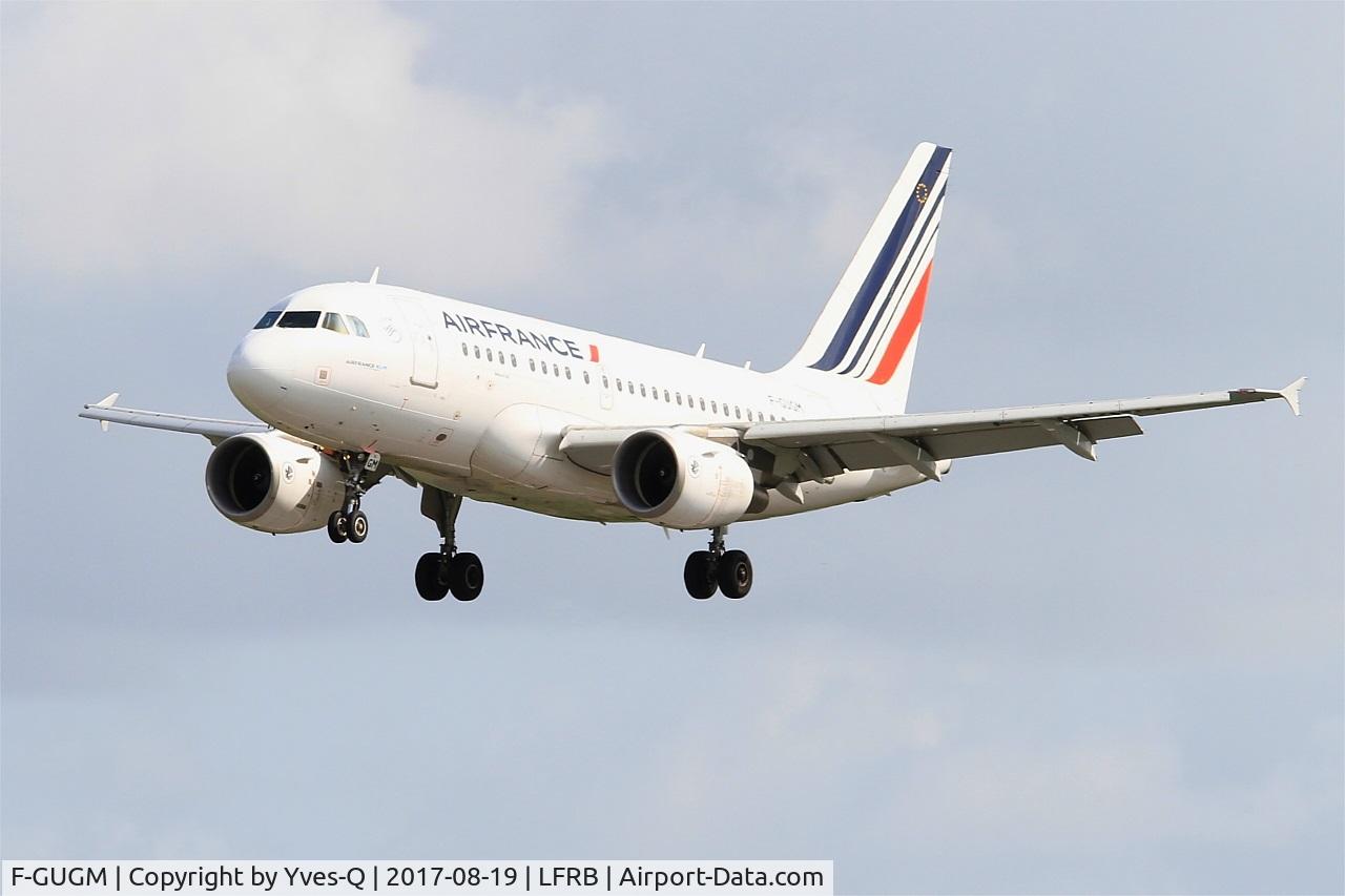 F-GUGM, 2006 Airbus A318-111 C/N 2750, Airbus A318-111, Short approach rwy 25L, Brest-Bretagne airport (LFRB-BES)