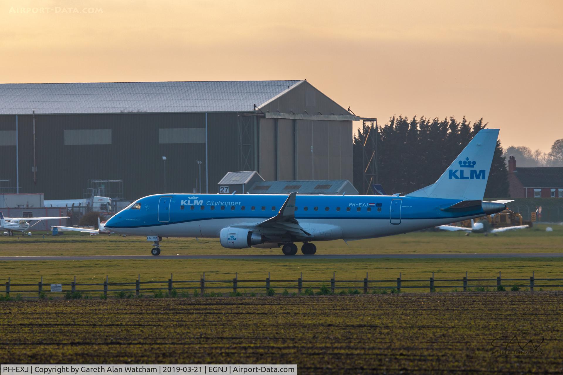 PH-EXJ, 2016 Embraer 175LR (ERJ-170-200LR) C/N 17000597, Takeoff roll - Departing runway 20