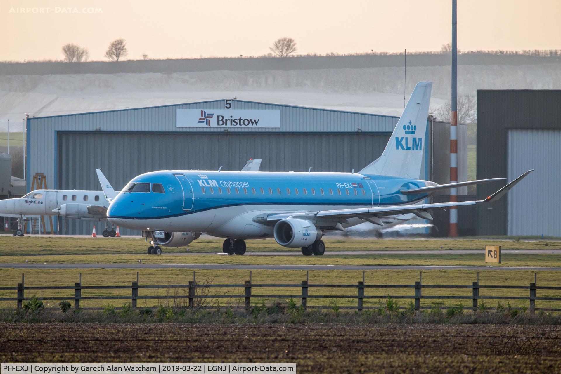 PH-EXJ, 2016 Embraer 175LR (ERJ-170-200LR) C/N 17000597, PH-EXJ Holding short for takeoff