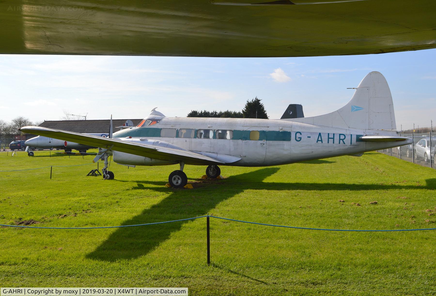 G-AHRI, 1946 De Havilland DH-104 Dove 1B C/N 04008, De Havilland DH-104 Dove 1B at Winthorpe.