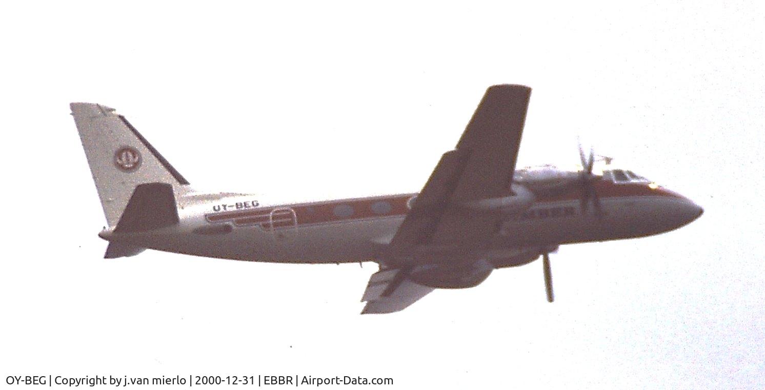 OY-BEG, 1967 Grumman G-159 Gulfstream 1 C/N 177, T/O 25R EBBR '80s