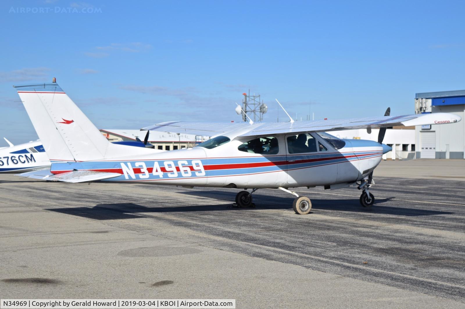 N34969, 1976 Cessna 177RG Cardinal C/N 177RG1033, Parked on the north GA ramp.
